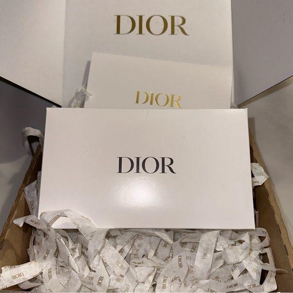 Dior Prestige Pouch Set - Picture 9 of 9